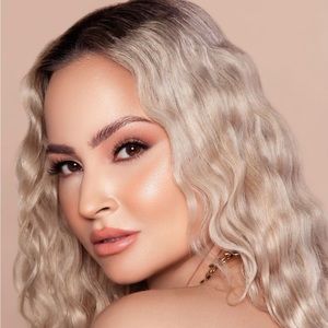 Meet your Posher, Ciara